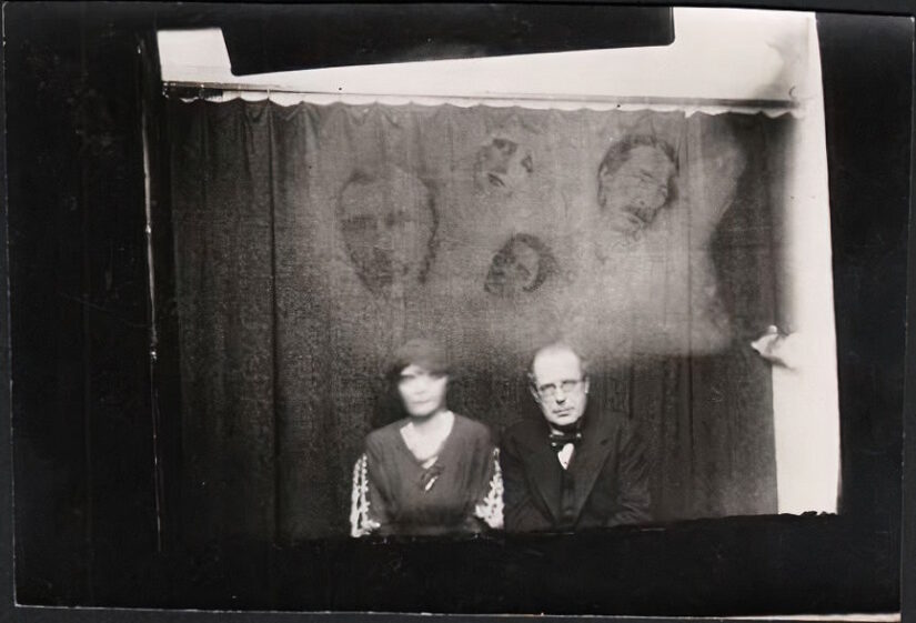 Myers - Man and Woman and 4 Spirits Spirit Photograph